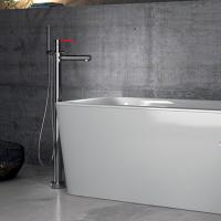 Смеситель для ванны Gattoni Circle One 9099/90RO, напольный h1090 мм, с ручной лейкой, излив 224 мм, цвет: хром/Rosso