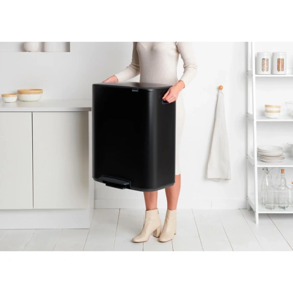 Мусорное ведро Brabantia Bo Pedal Bin 211362 60 л, черное