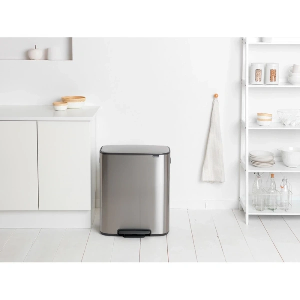 Мусорное ведро Brabantia Bo Pedal Bin 211324 60 л, стальное матовое