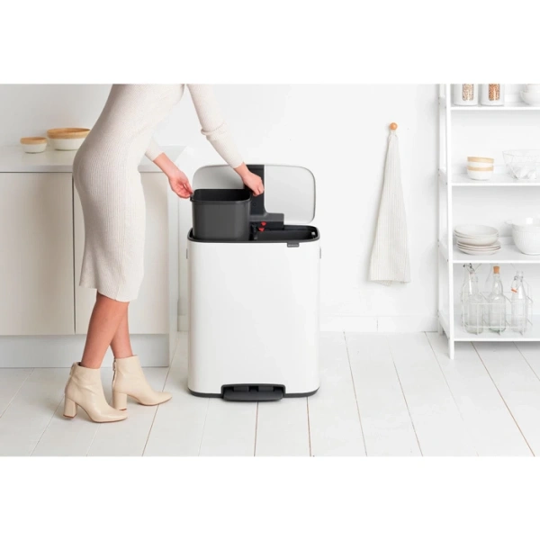 Мусорное ведро Brabantia Bo Pedal Bin 211447 30+30 л, белое