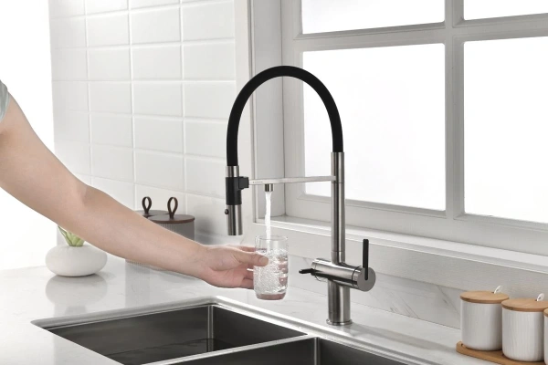 смеситель для кухни с подключением к фильтру paulmark gravity gr213888-bs